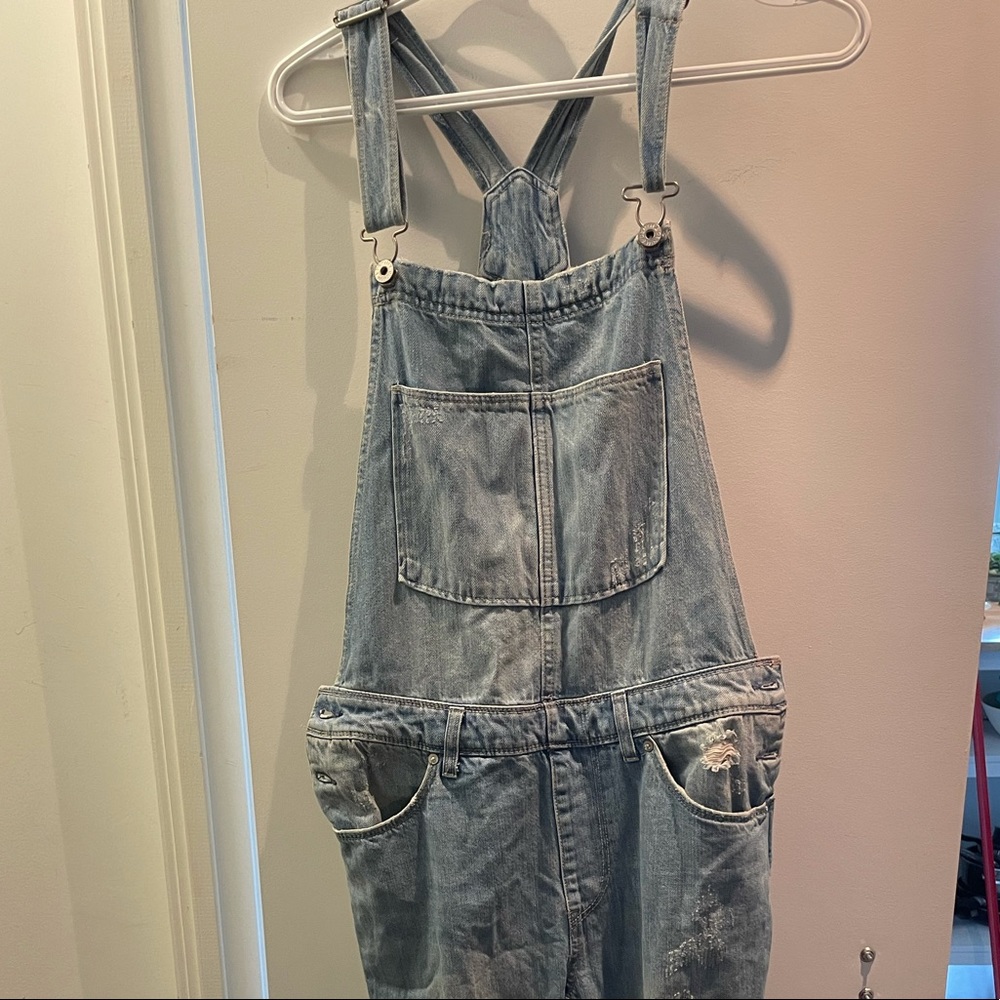 American eagle distressed overalls